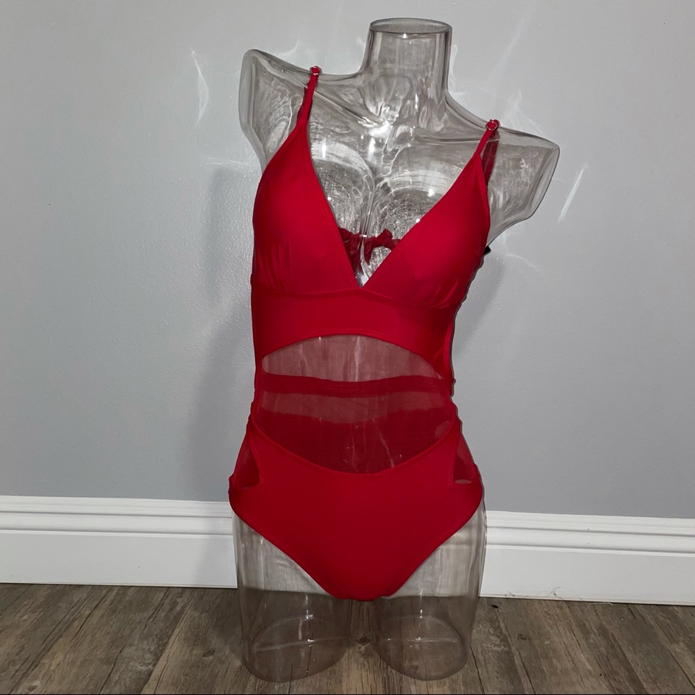 ONE PIECE SWIMSUIT